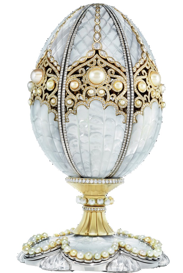 Первое за 100 лет ювелир-
ное пасхальное яйцо
«Жемчужина» из золота
с отделкой из натурального
перламутра и жемчуга.
Яйцо Faberge Pearl Egg стало
частью частной коллекции
правящей семьи
Катара
