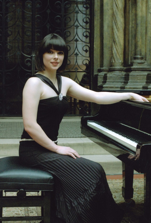 russkaya-pianistka-ekaterina-mechetina