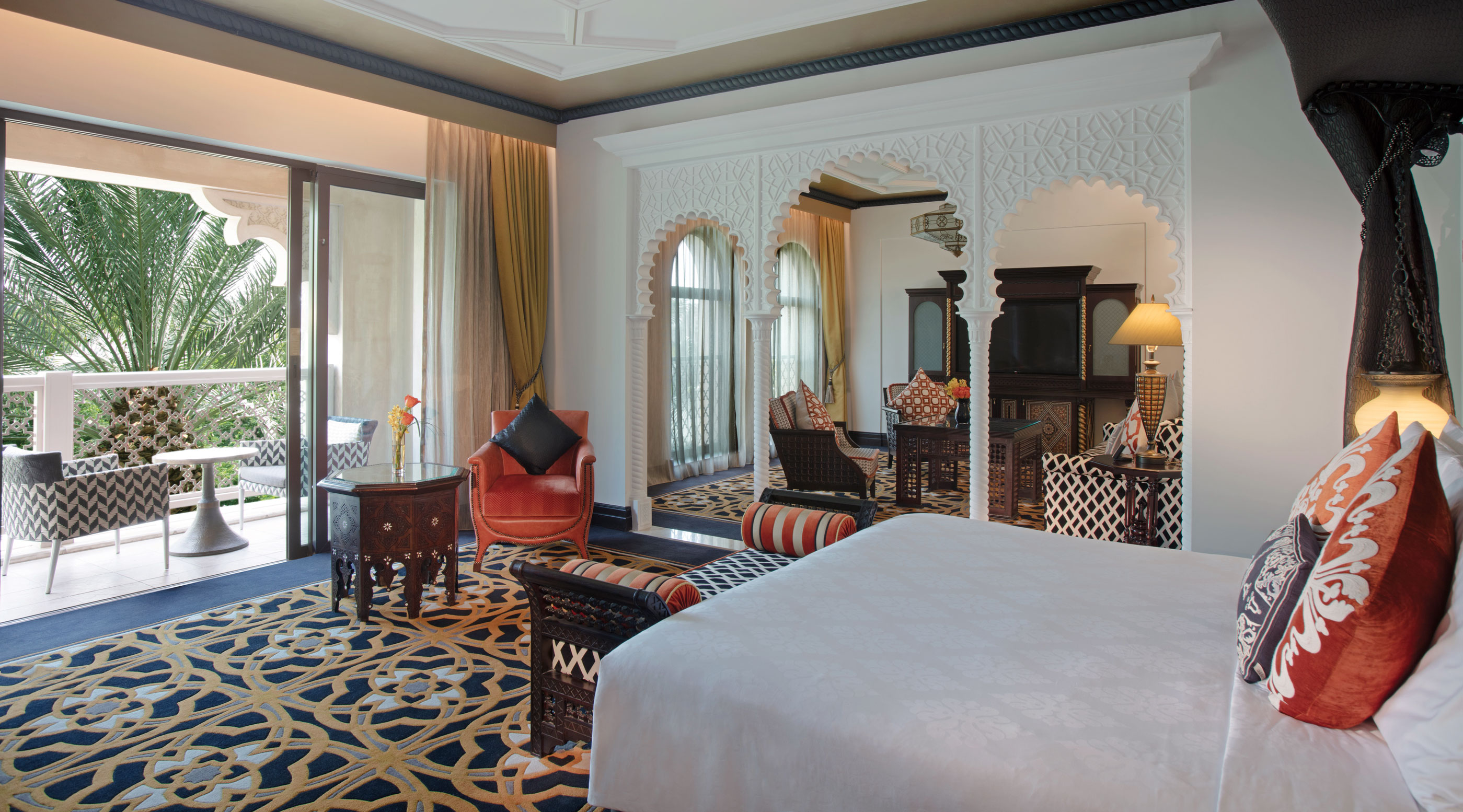 Арабский отель. Arabian Junior Suite al Qasr. Al Qasr номер. Отель в Дубаи Джумейра al Qasr номера. Jumeirah al Qasr комната.